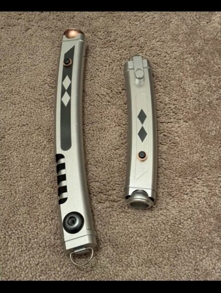 KR Sabers Ahsoka 2017 Version RARE - Picture 2 of 2